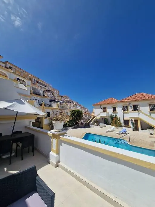 Windsor Park Spacious Apartment In Costa Adeje