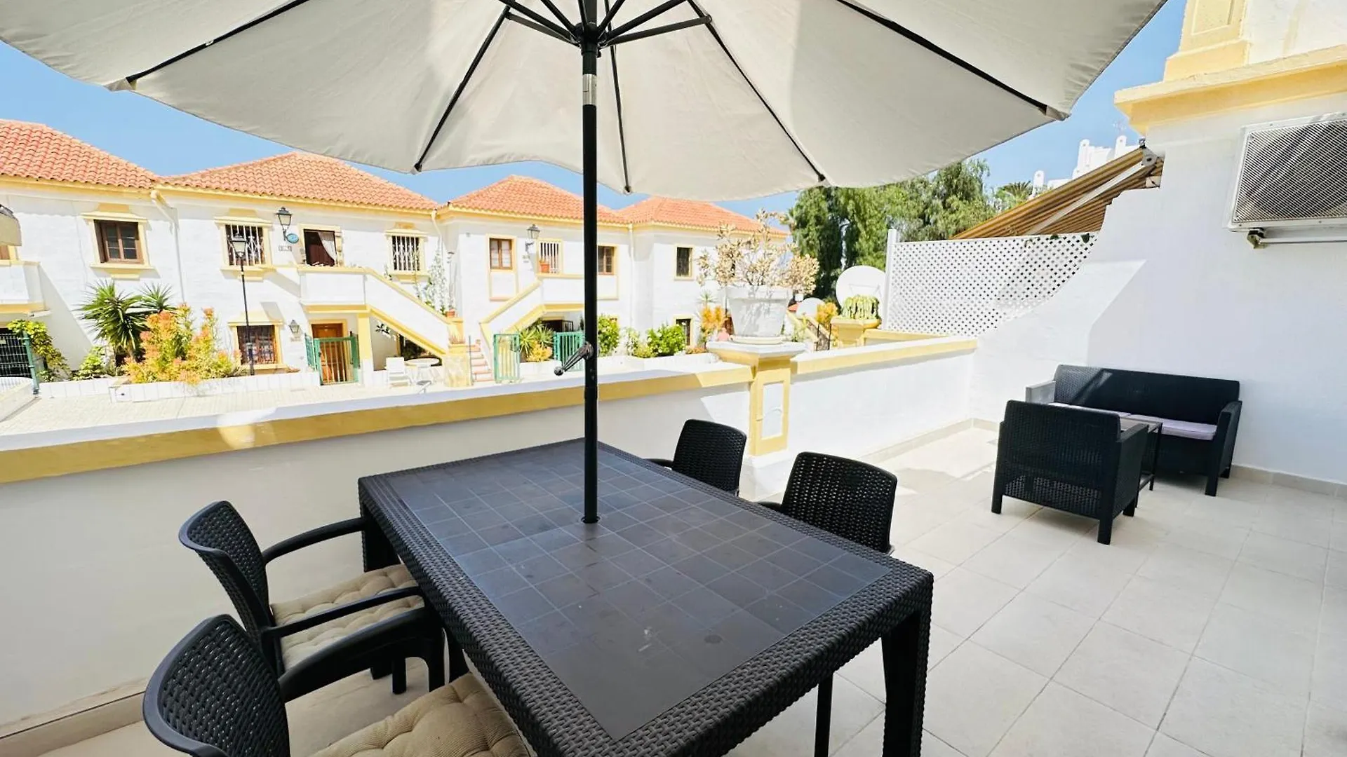 Windsor Park Spacious Apartment In Costa Adeje Spain